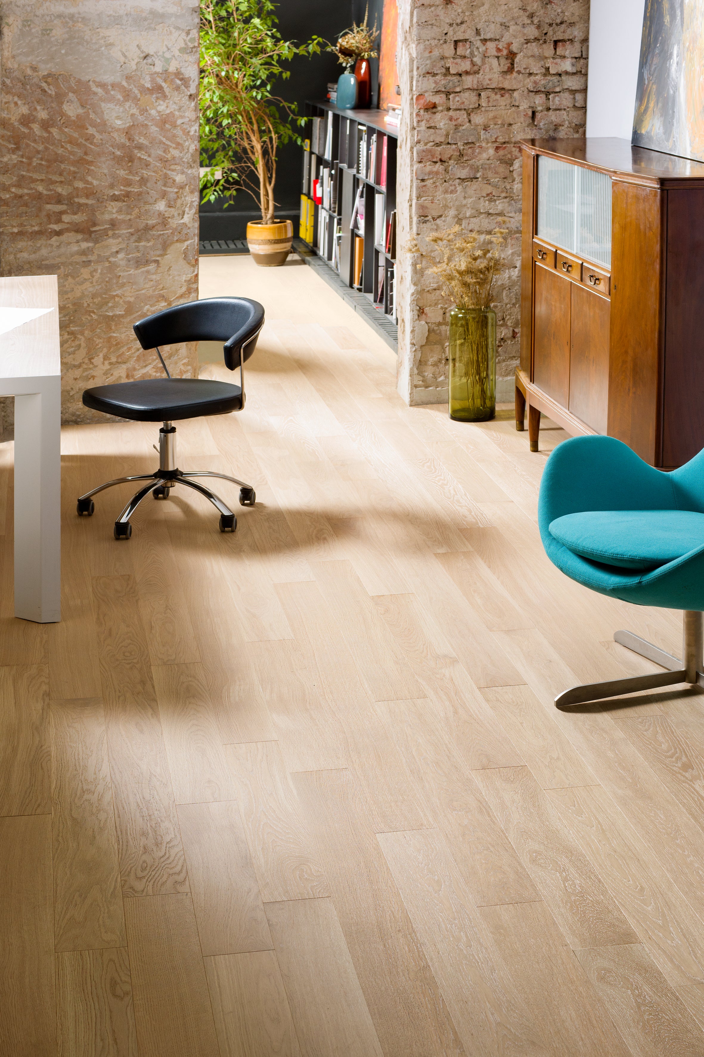 VANILLA BRUSHED AND OILED $12.80/Sqft